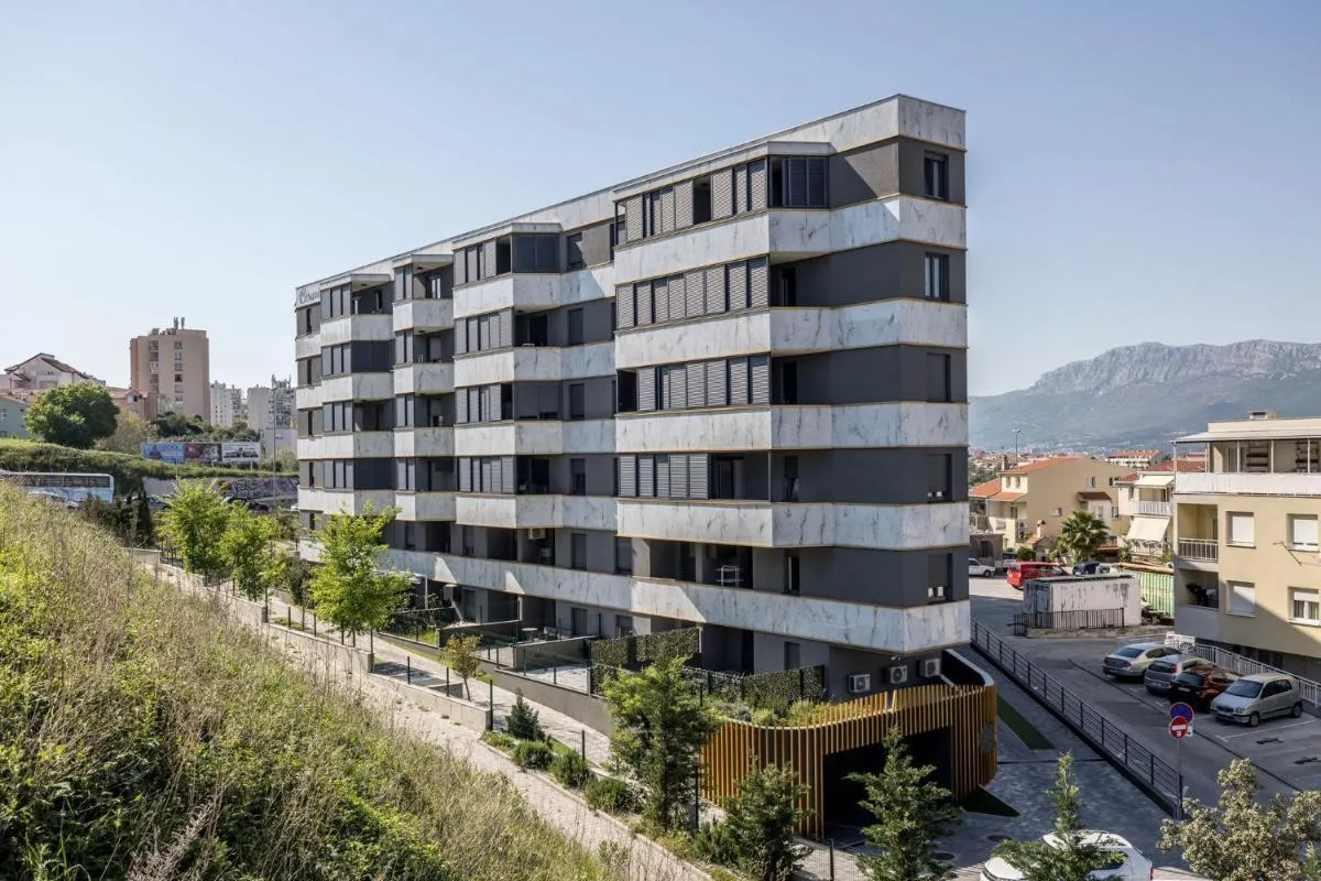 Image 5 of Blue Luxury Apartment