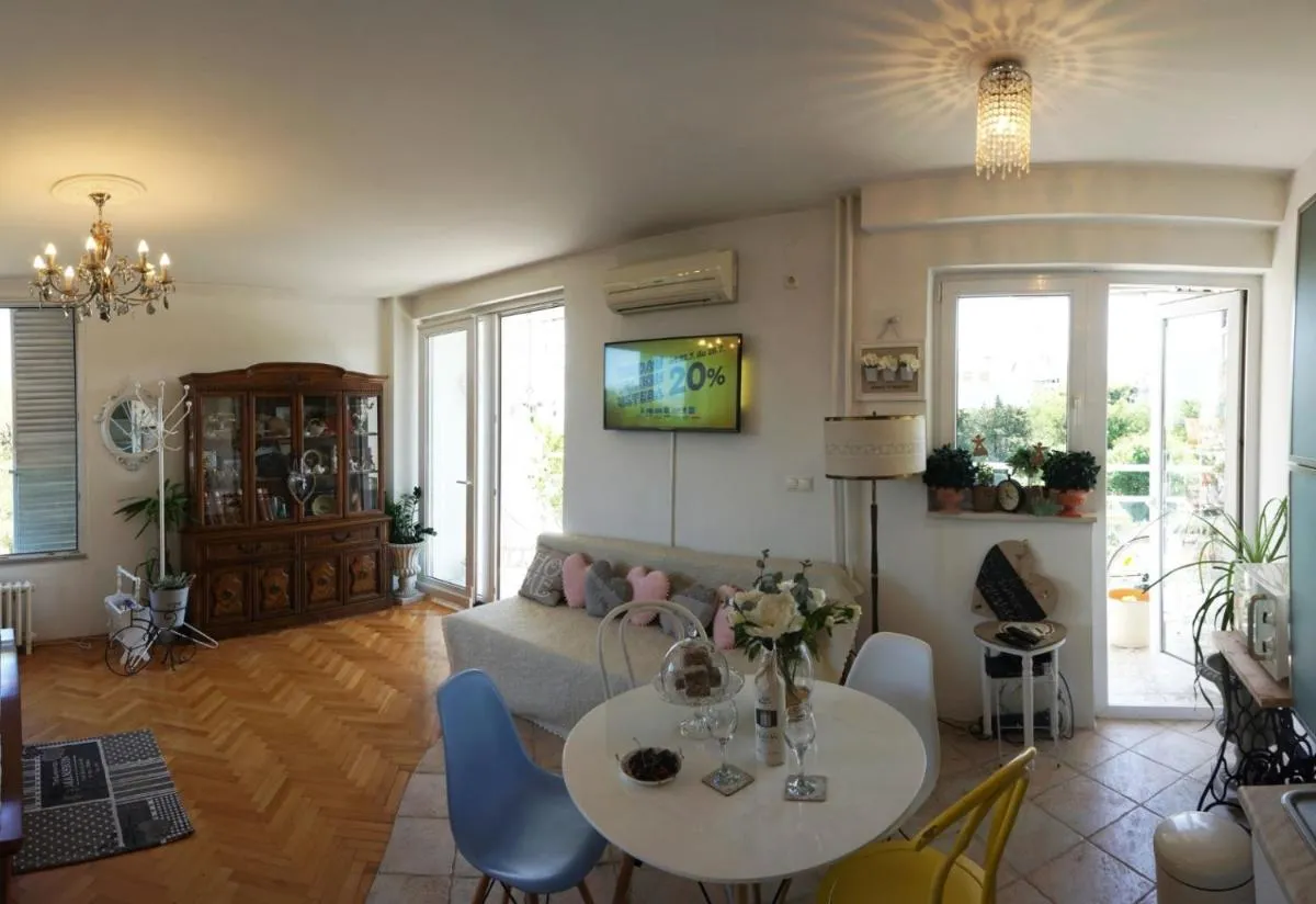 Image 4 of Blue Sea View Apartment