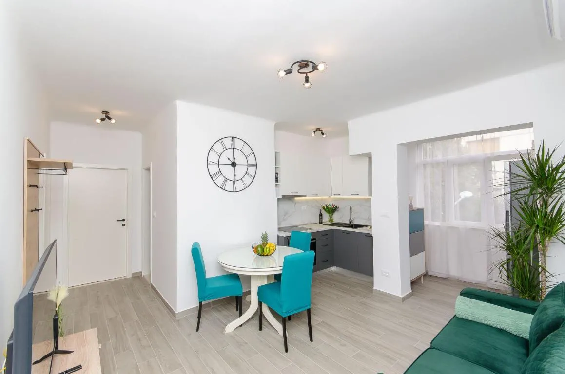 Image of Blue moon Split Apartment