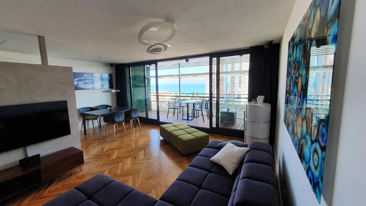 Image of BoB Luxury Design & Sea View Apartment
