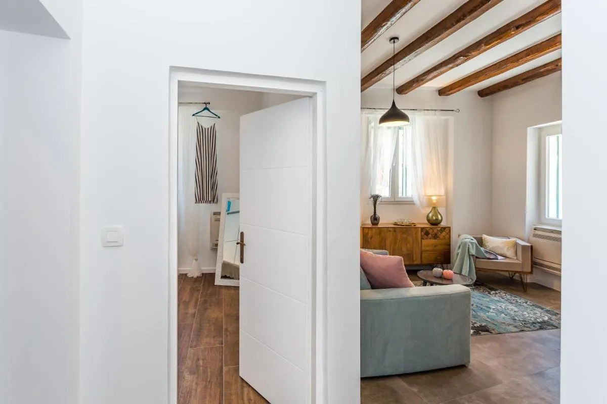 Image 1 of Borgo