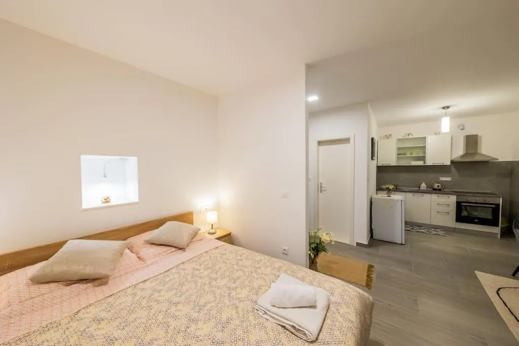 Image 2 of Bozena’s studio apartment