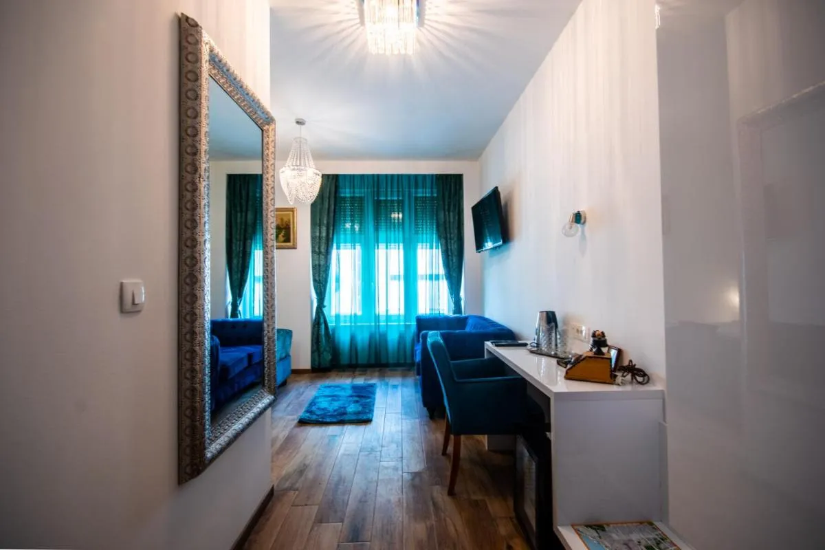 Image 6 of Center Luxury Rooms 1