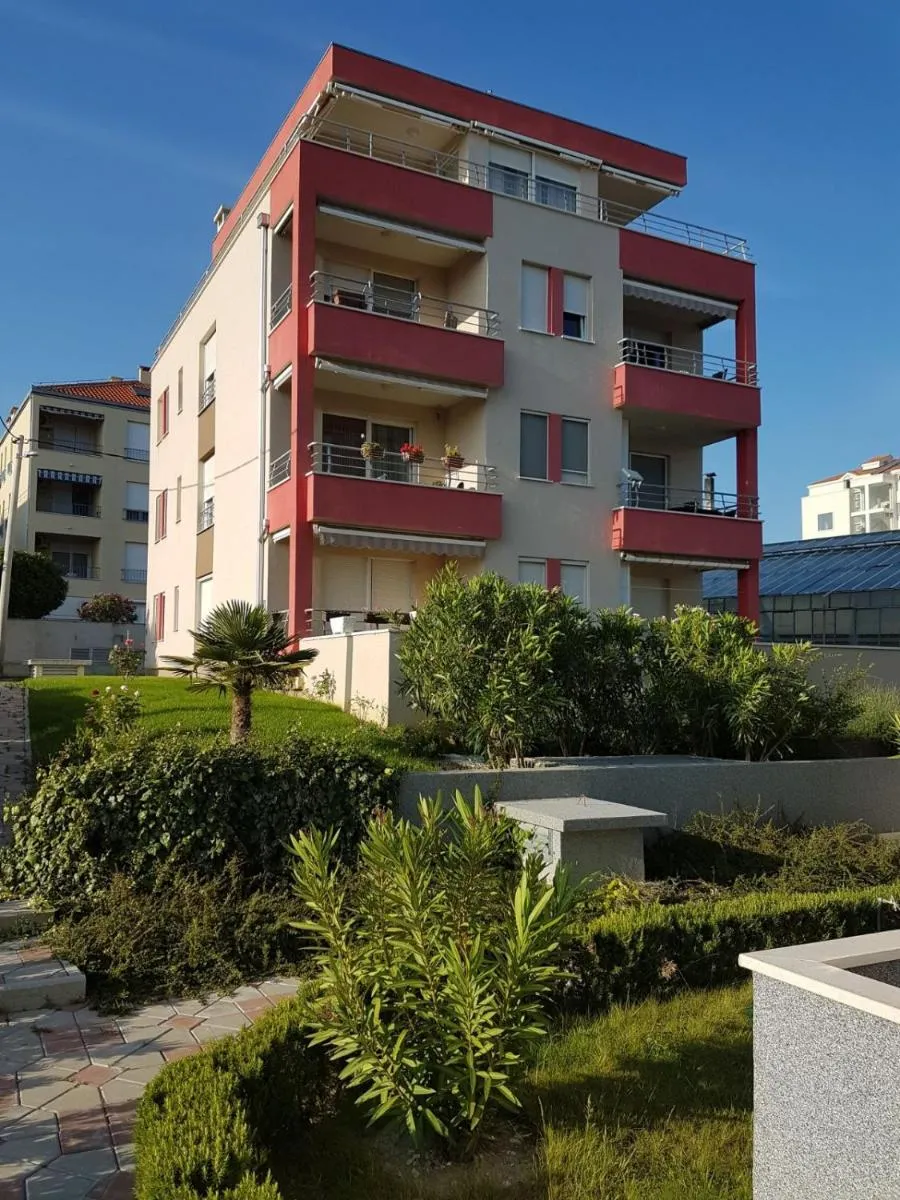 Image 5 of City Beach Apartment
