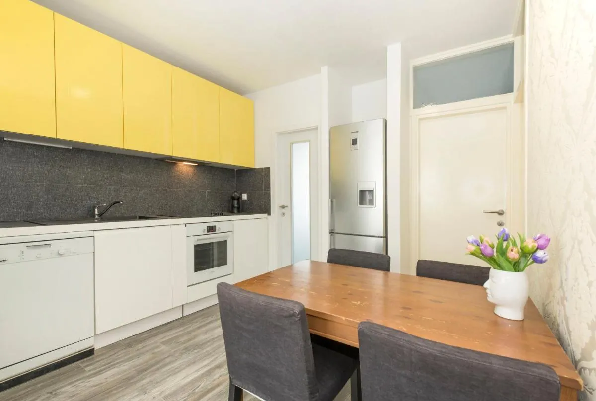 Image 3 of City Smart Apartment