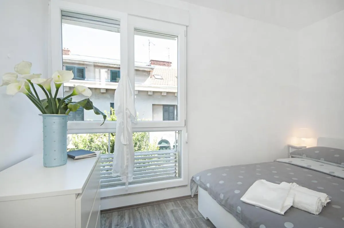 Image 1 of City Smart Apartment