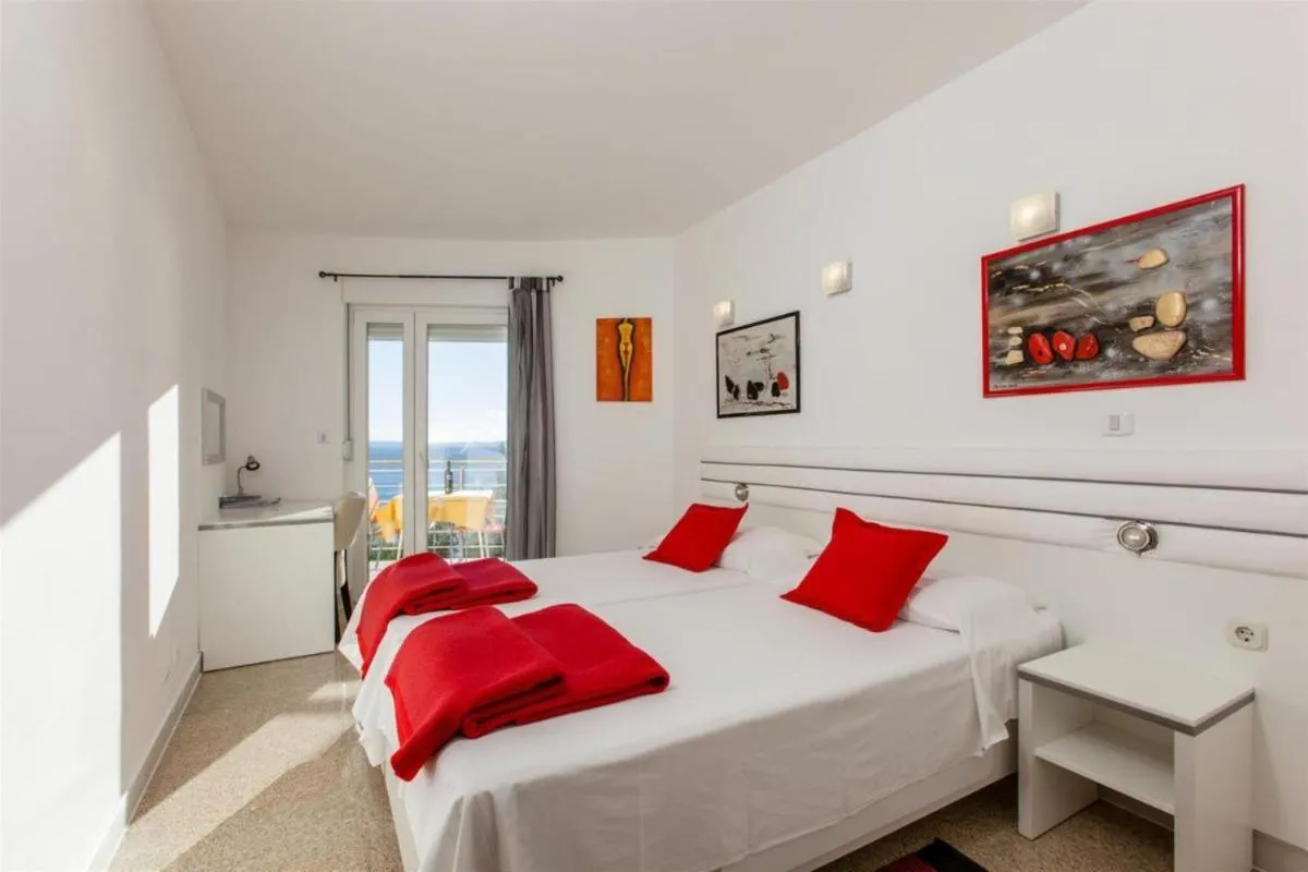 Image 1 of Comfy Beach Apartments with its own balcony