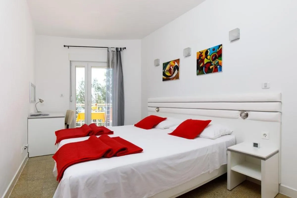 Image 1 of Cozy apartment for 3 adults next to the beach