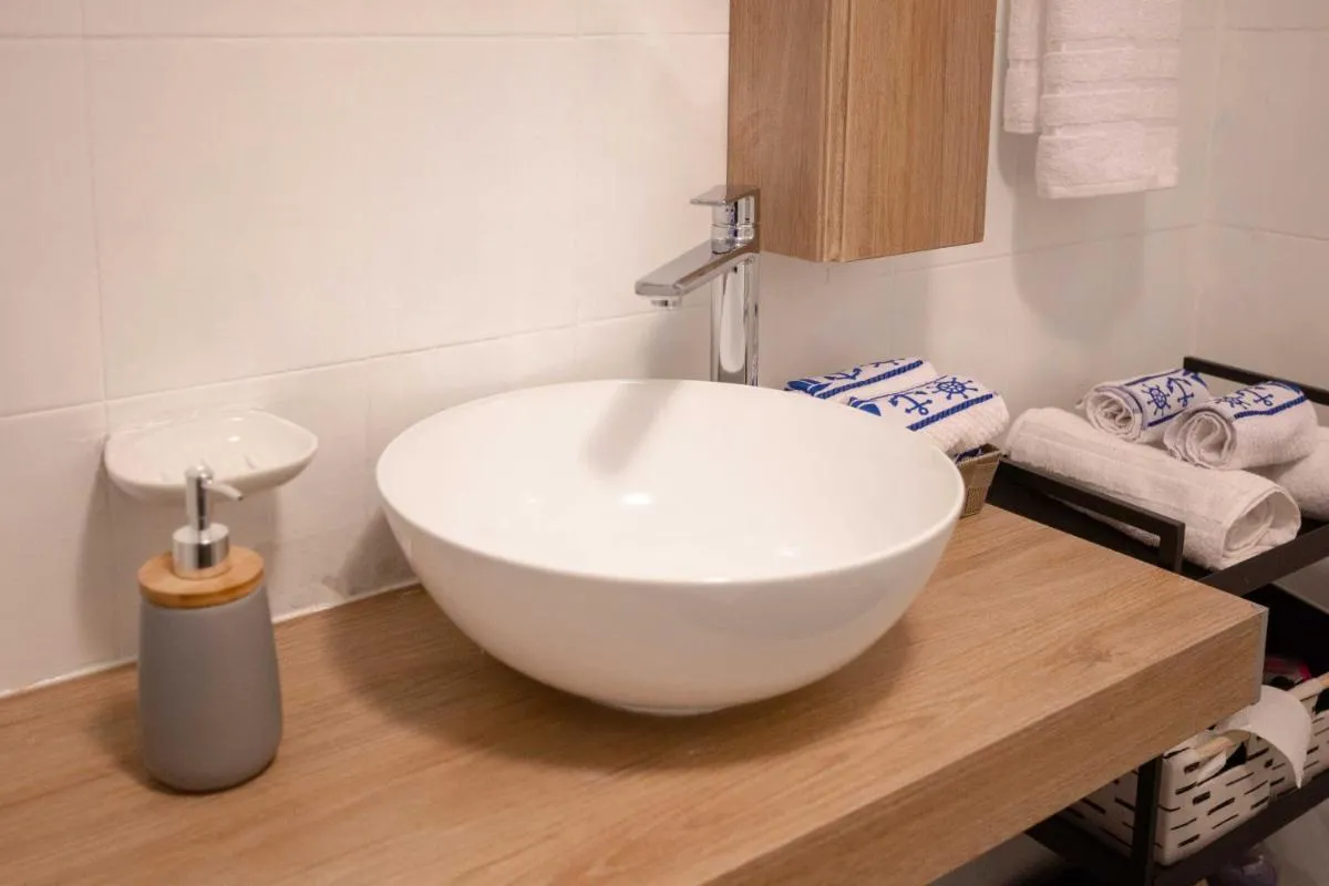 Image 6 of Daloro Suite