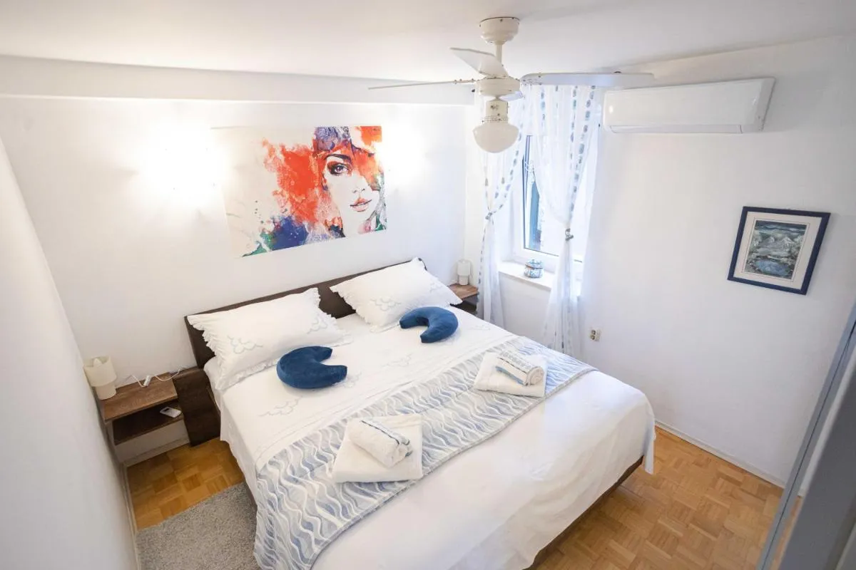 Image 1 of Daloro Suite