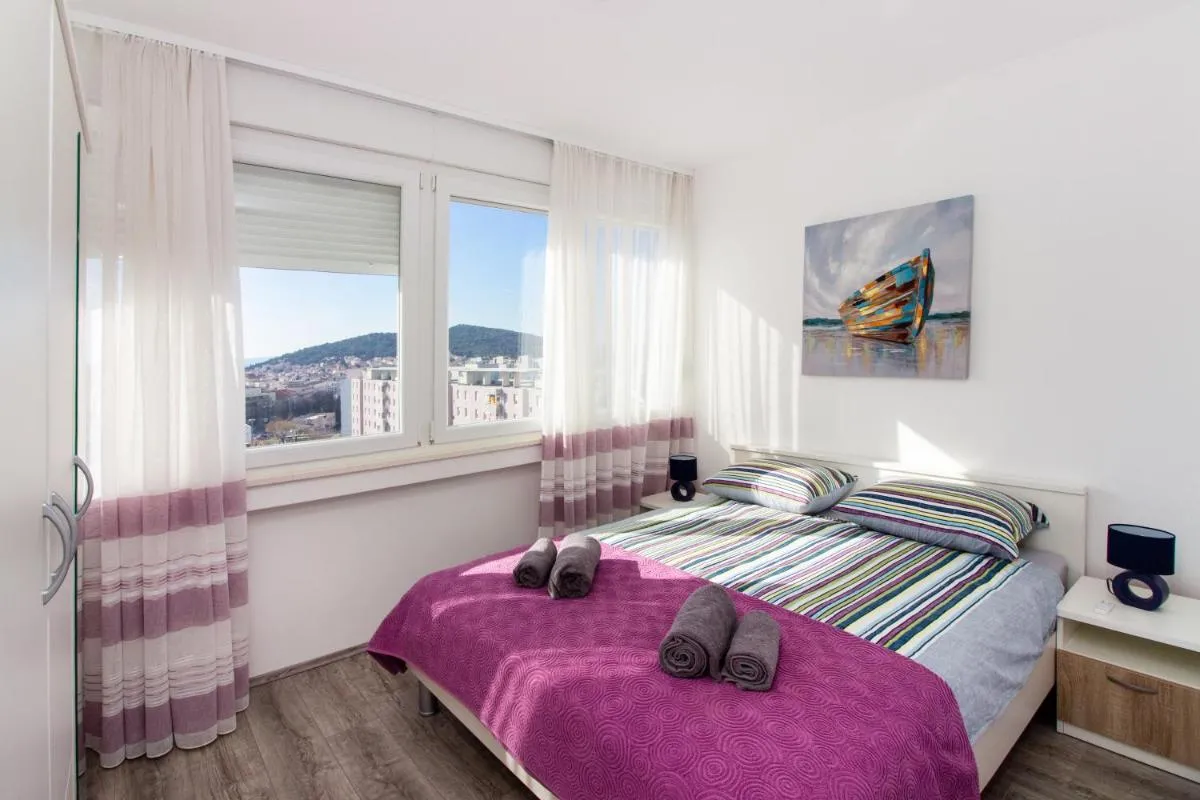 Image 1 of Deluxe Apartment Miro