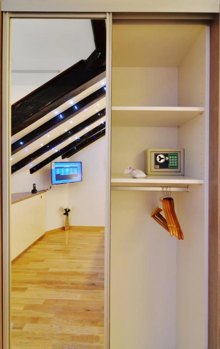 Image 4 of Deluxe Apartments & Rooms Sarella
