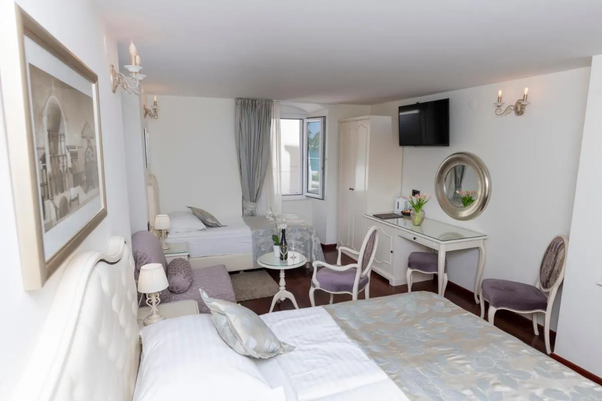 Image 4 of Deluxe Collection Hotel Kastel