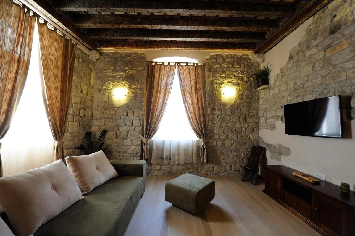 Image 4 of Desiderata Studio Apartment