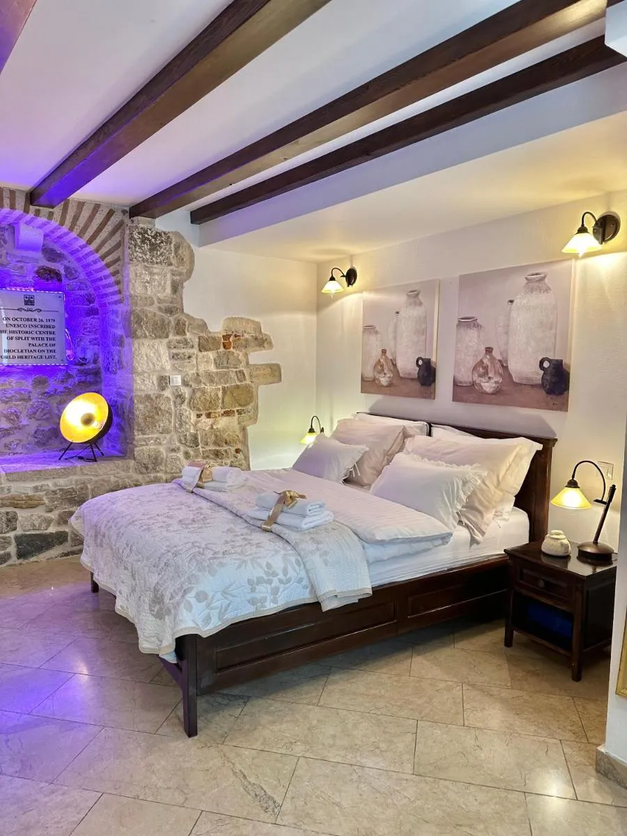 Image 3 of Diocletian Wine studio apartment