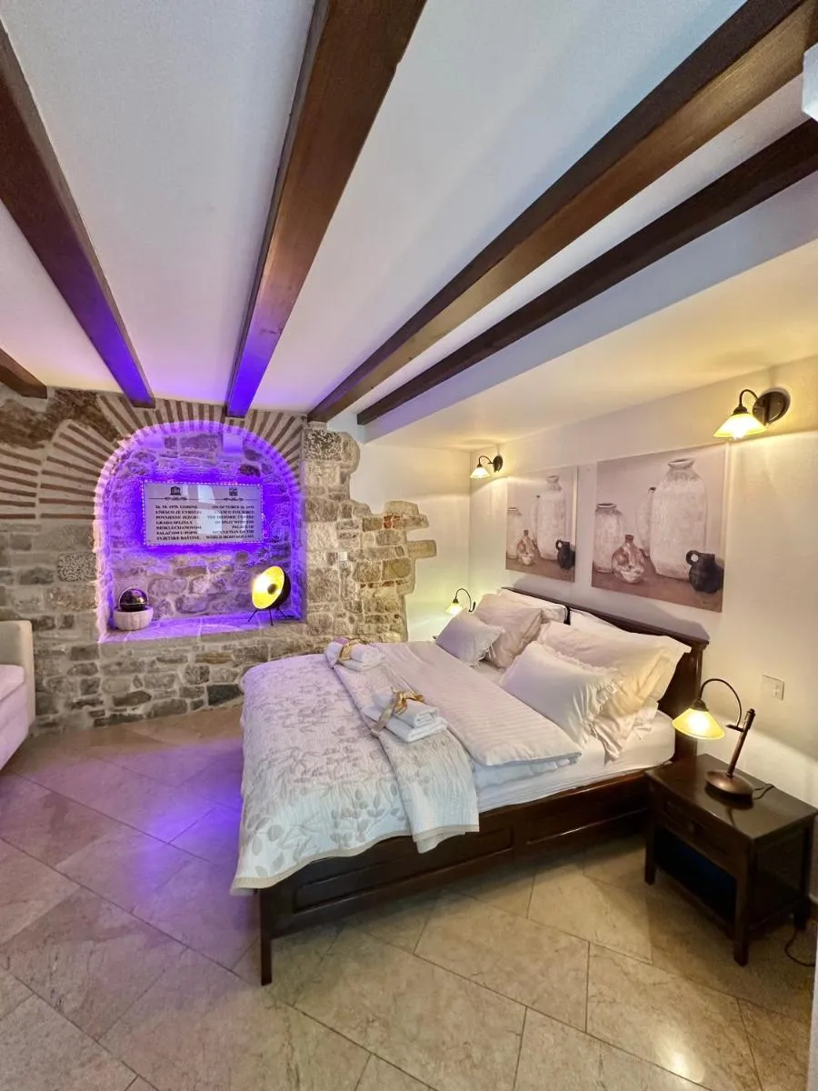 Image 2 of Diocletian Wine studio apartment