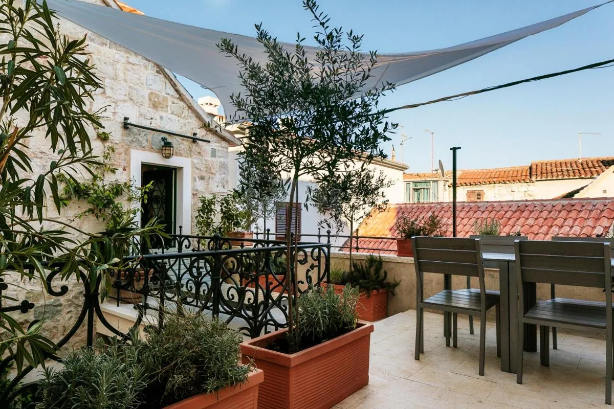 Image 4 of Divota Apartment Hotel