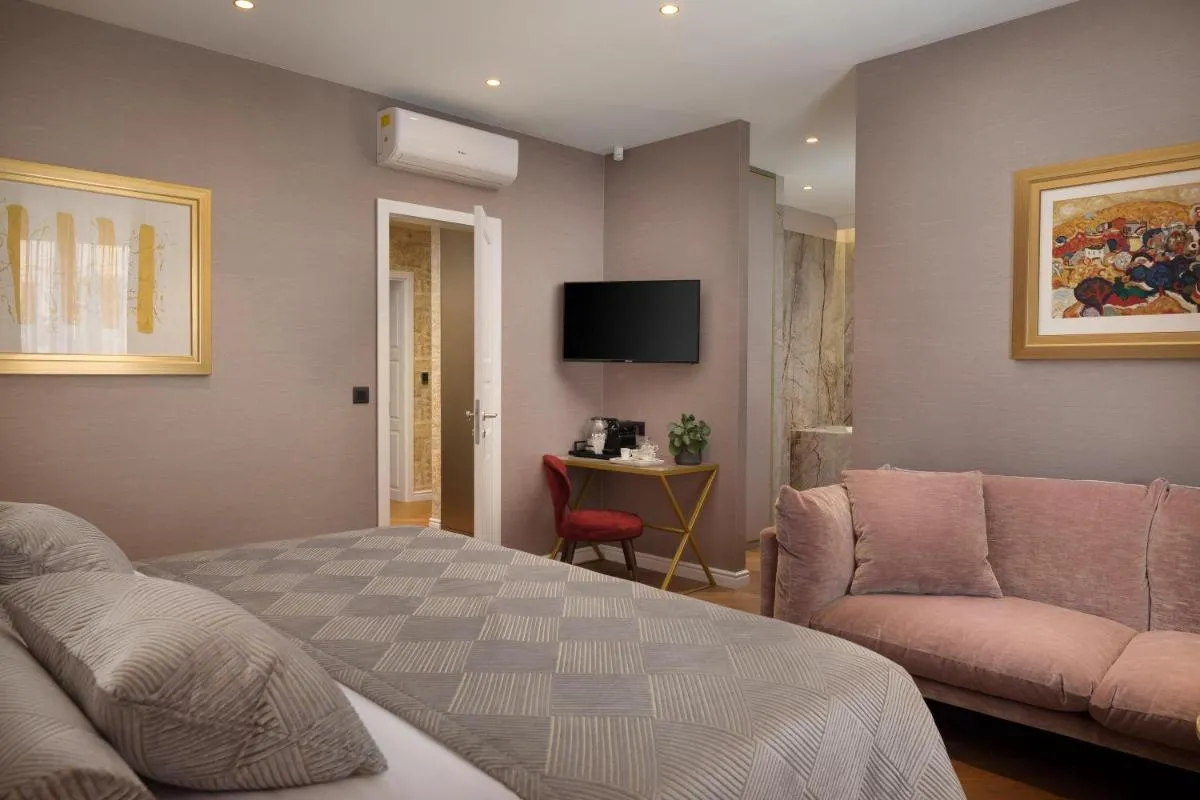 Image 3 of Five Elements Luxury Rooms