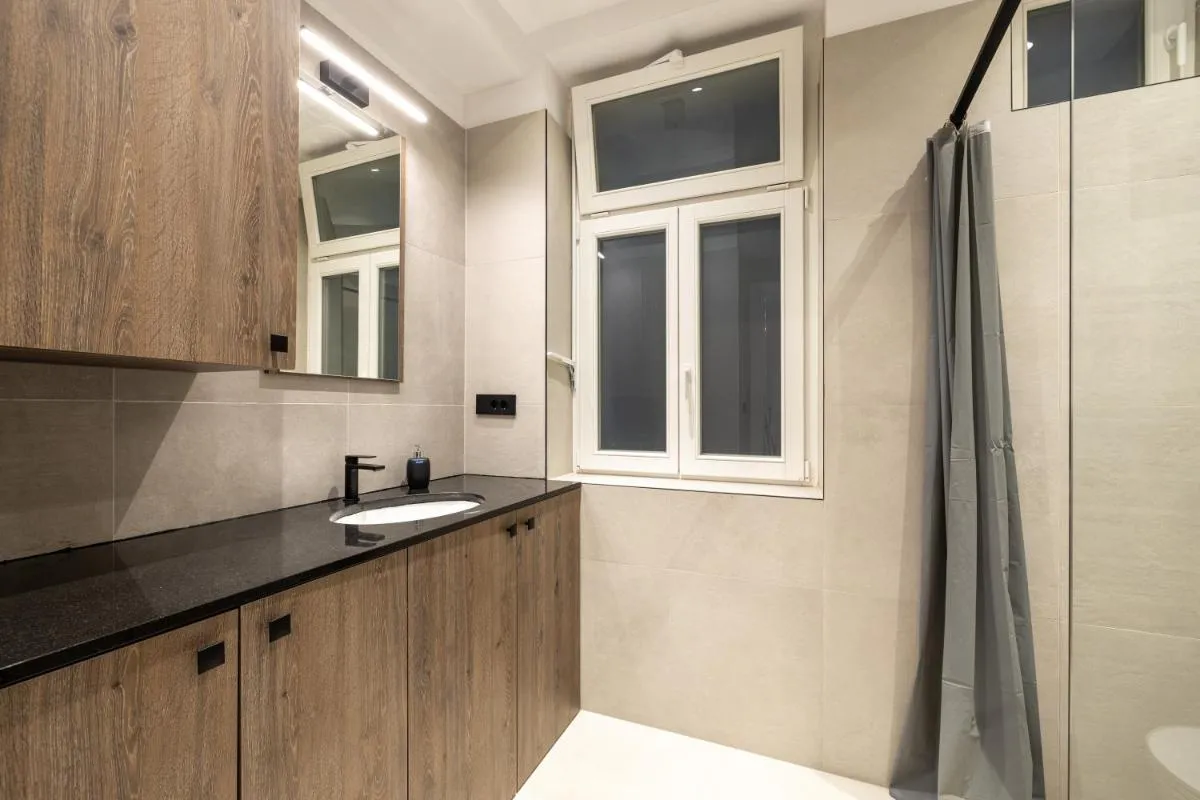 Image 2 of Frankovich Central Apartment