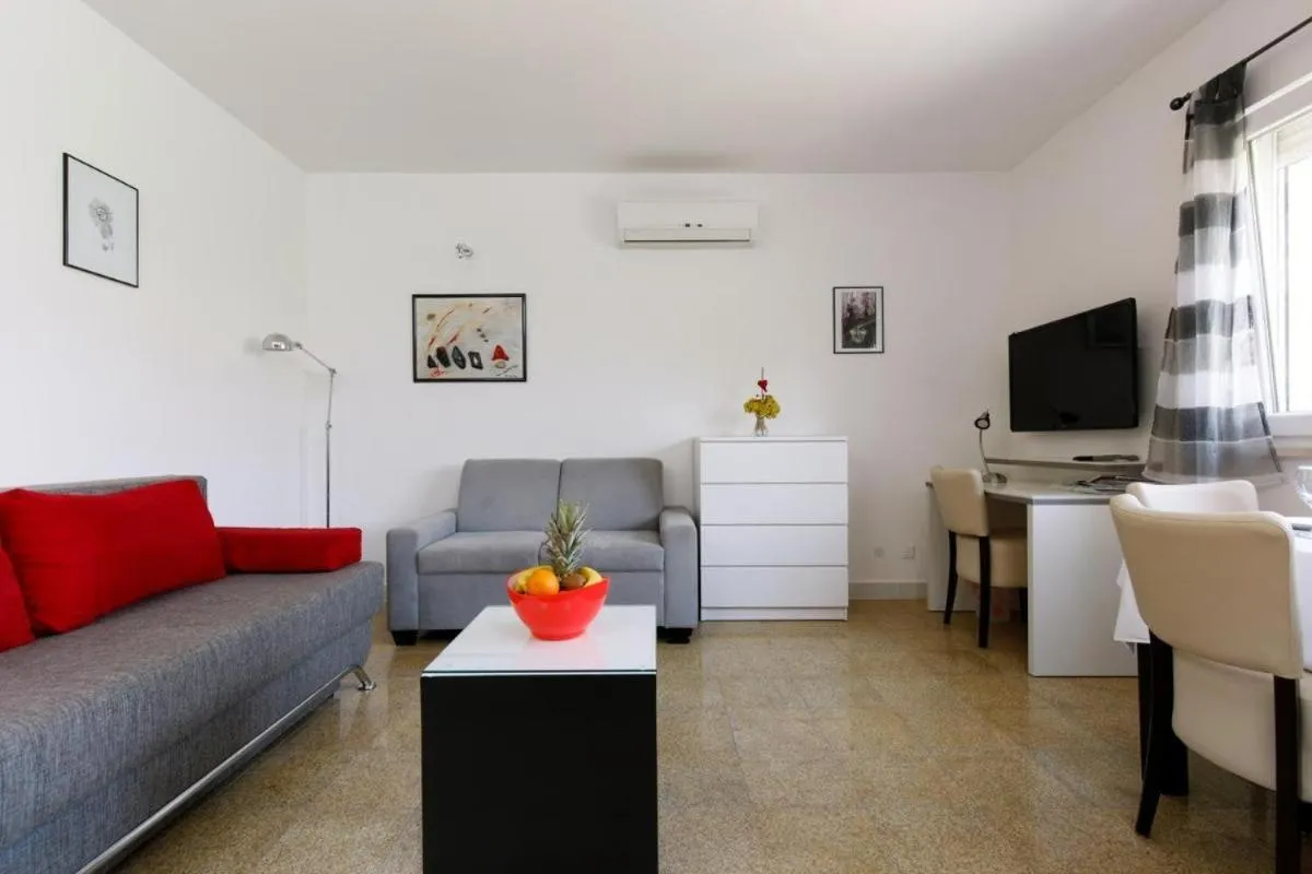 Image 5 of Fully equiped Beach Apartments with its own balcony