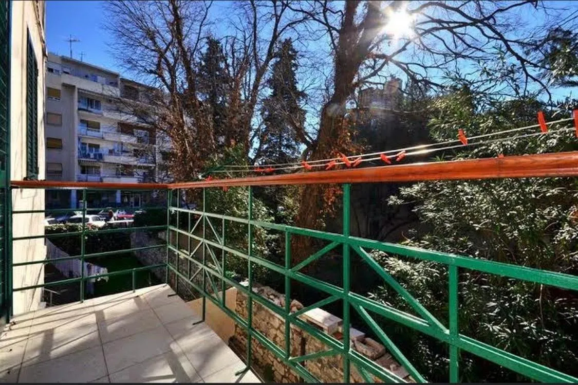 Image 1 of George apartment, renovated 2024, downtown