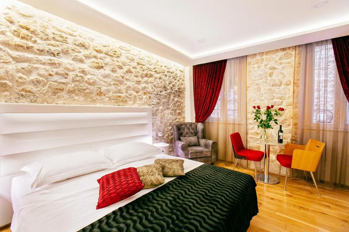 Image of Get Split Luxury Apartment