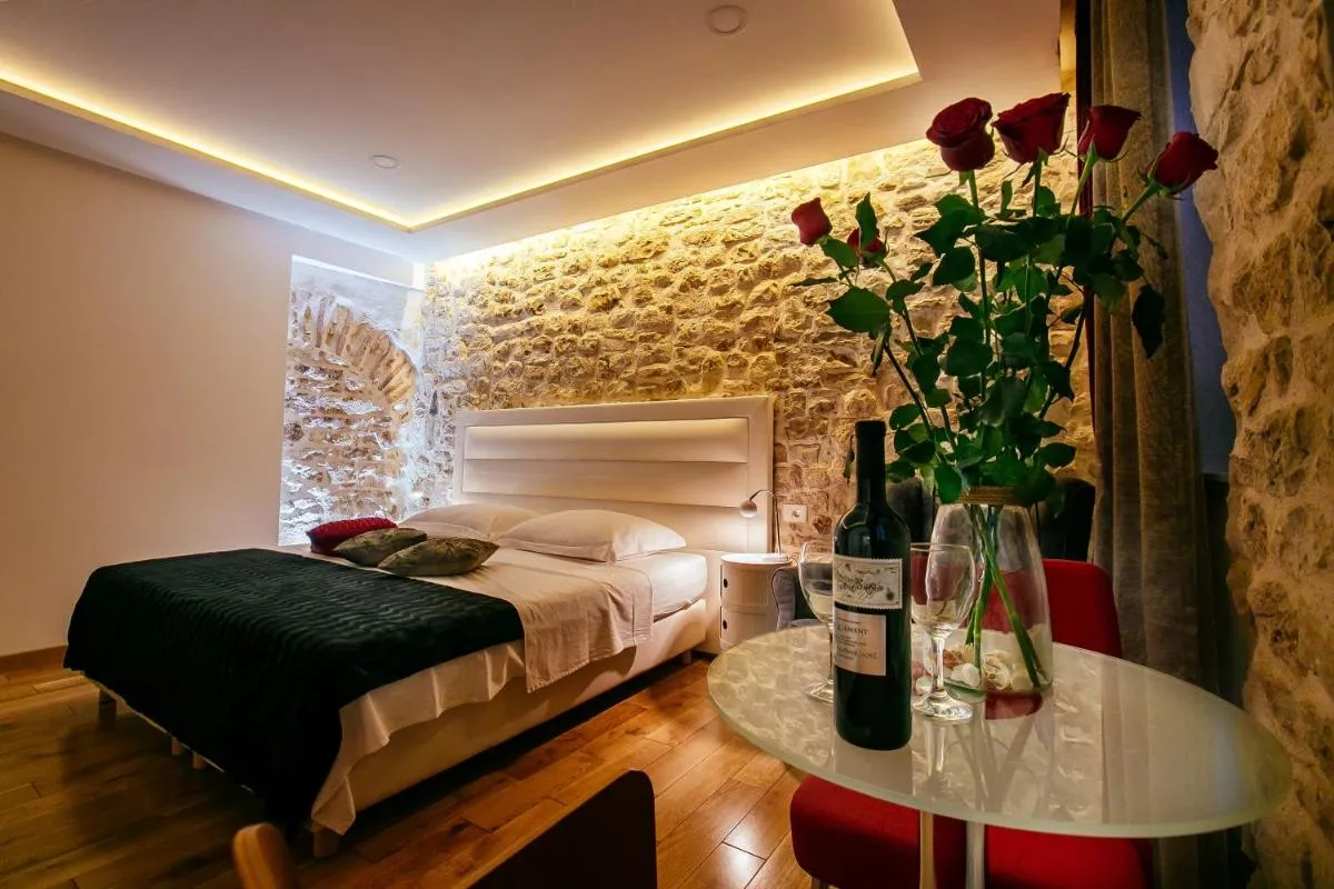Image 3 of Get Split Luxury Apartment