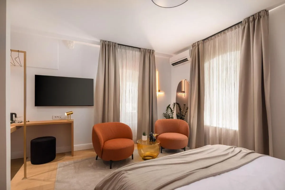 Image 6 of Golden Gate Deluxe Room – Unique UNESCO Location