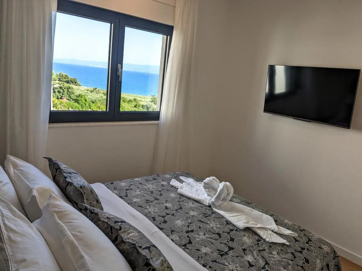 Image 1 of Golden Smile Apartment