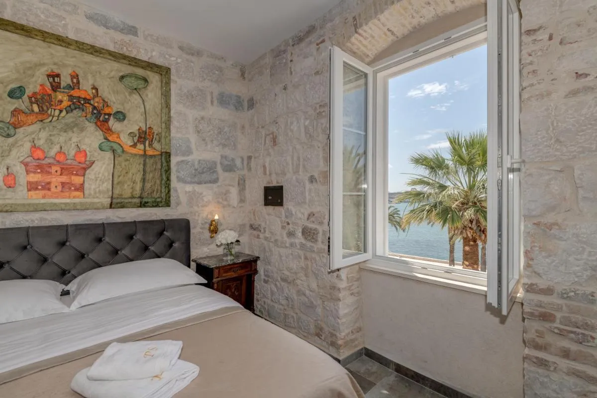 Image 1 of Grand Promenade Suite – Tale Of The Sea