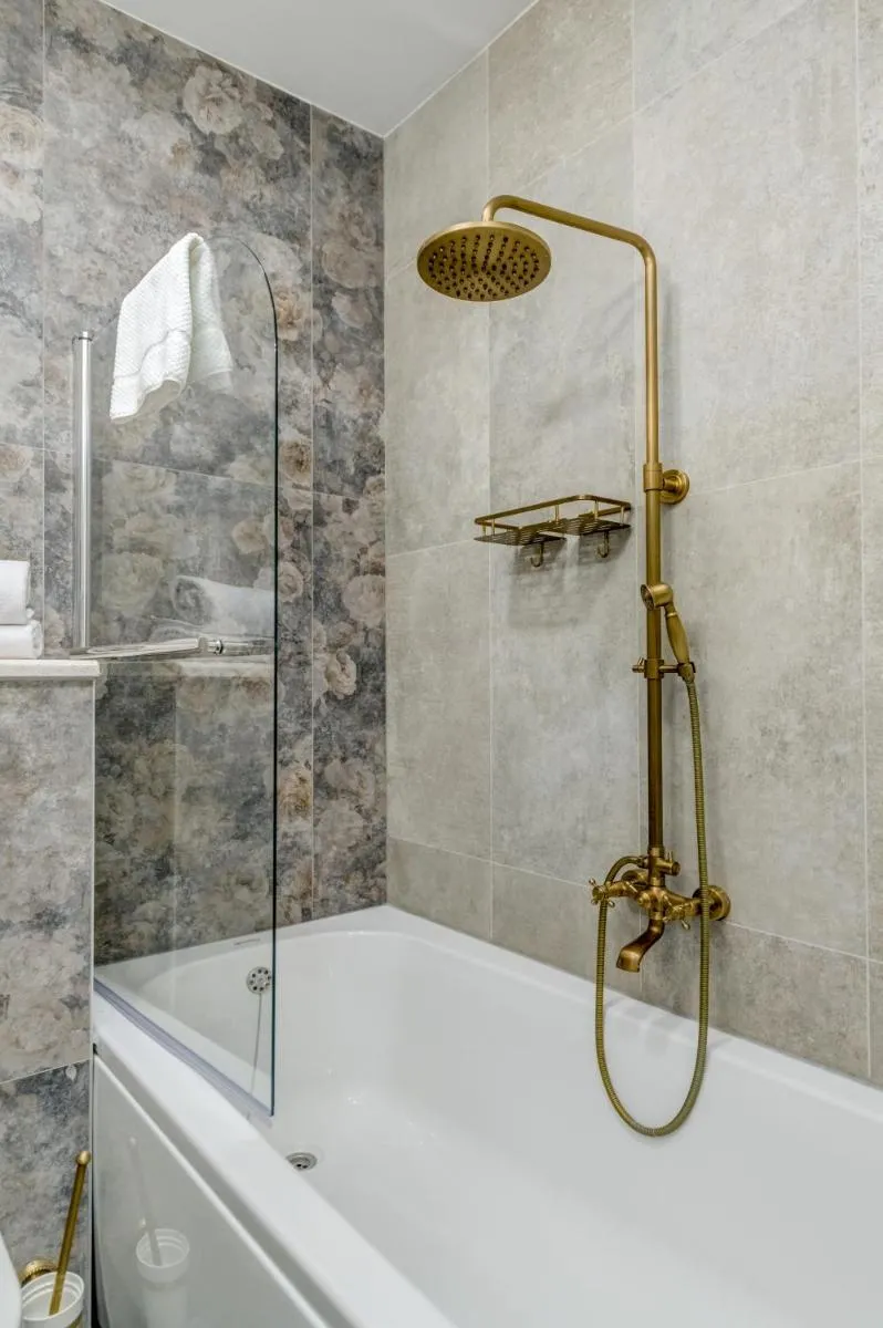 Image 3 of Grand Promenade Suite – Tale Of The Sea