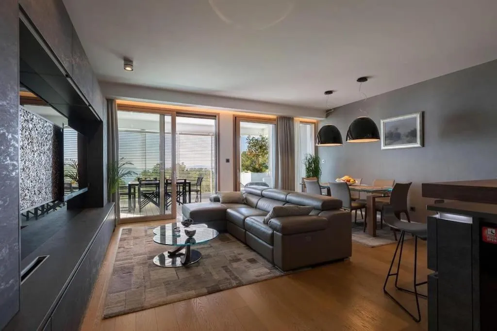 Image of Gray Pearl – Luxury Apartment With Pool