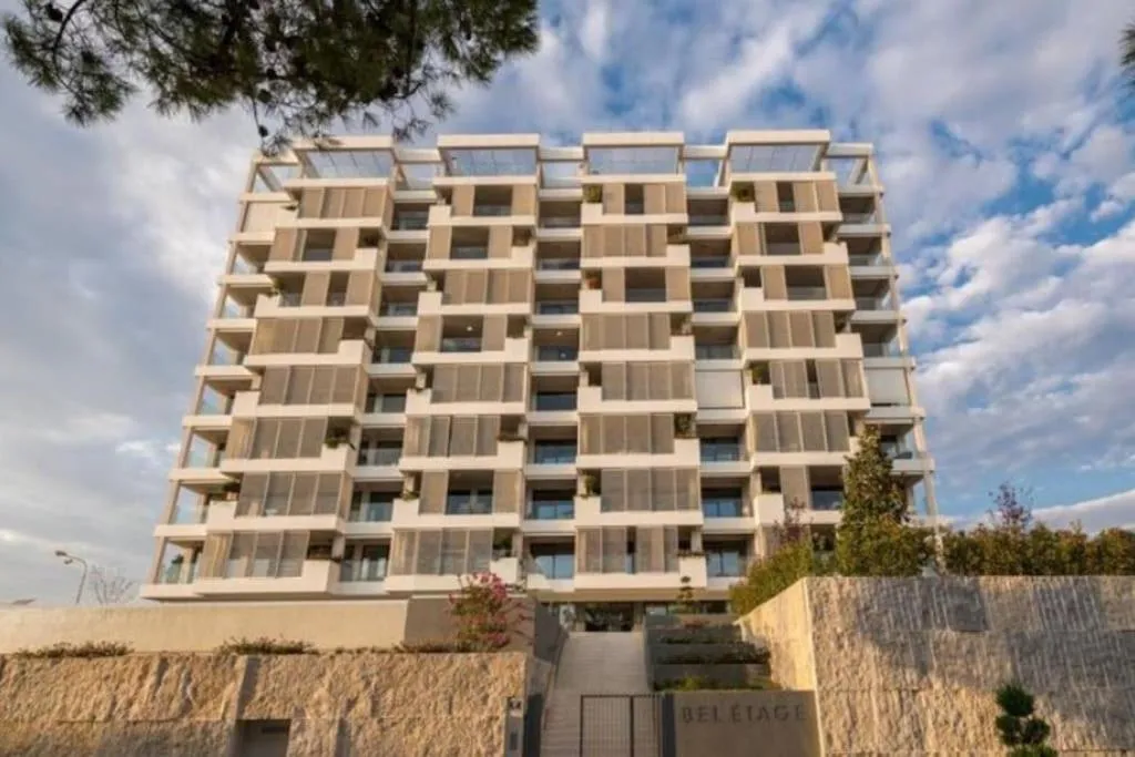 Image 6 of Gray Pearl – Luxury Apartment With Pool
