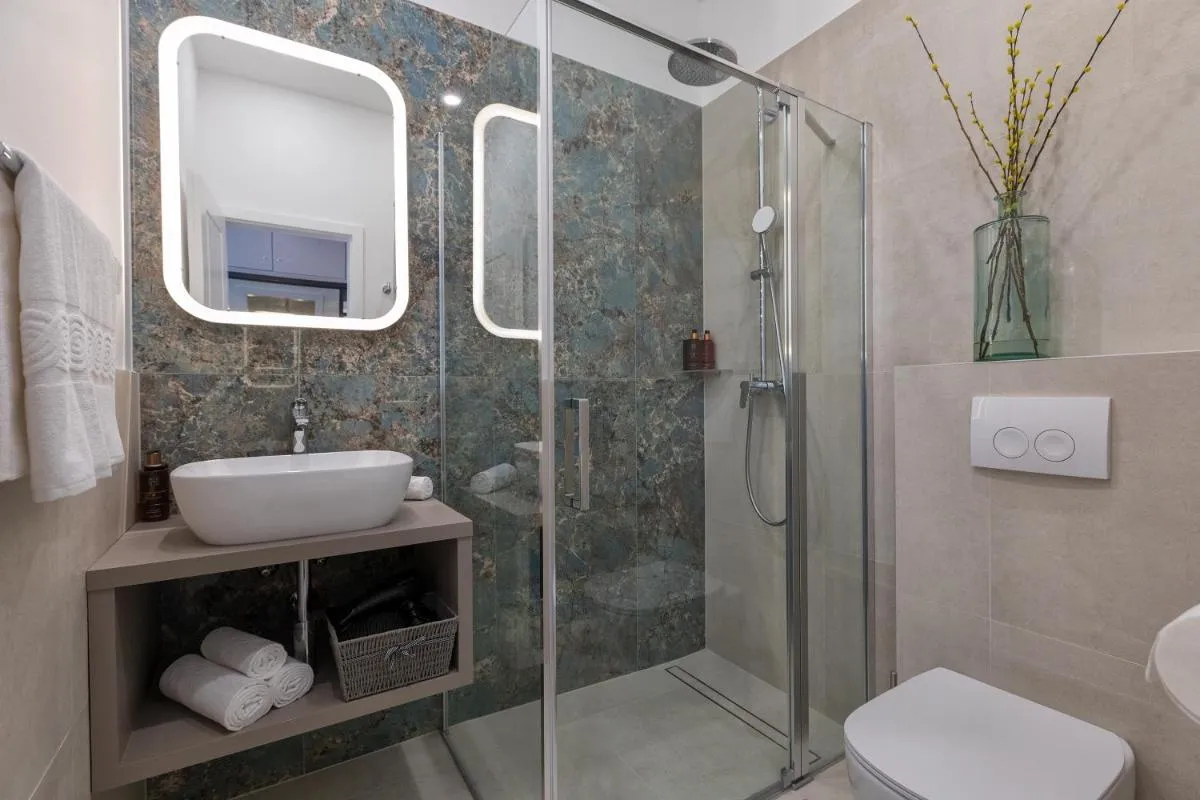 Image 6 of Green Park Luxury Rooms