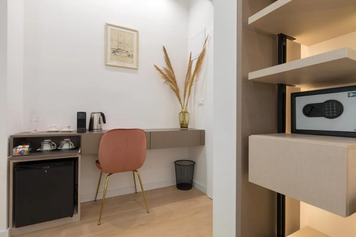 Image 3 of Green Park Luxury Rooms