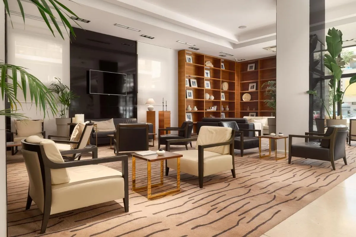 Image 3 of Hotel Atrium