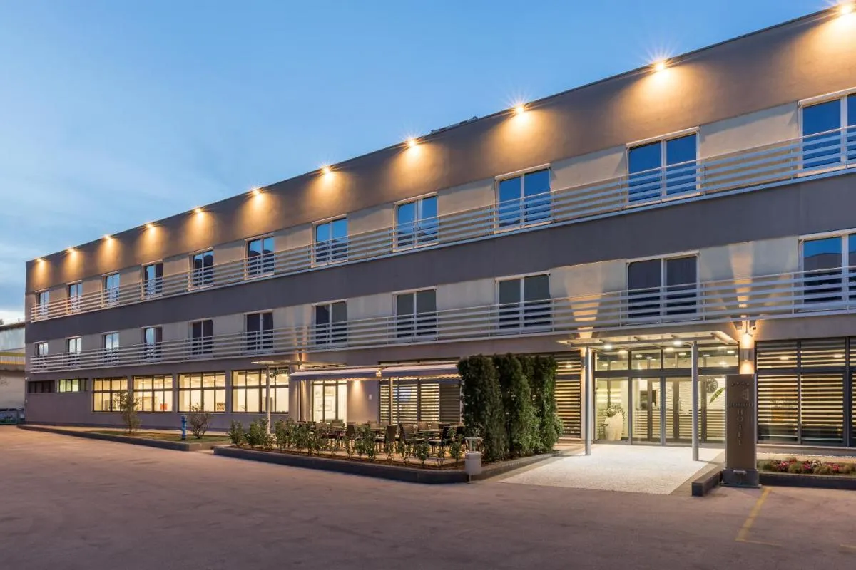 Image 6 of Hotel Mondo