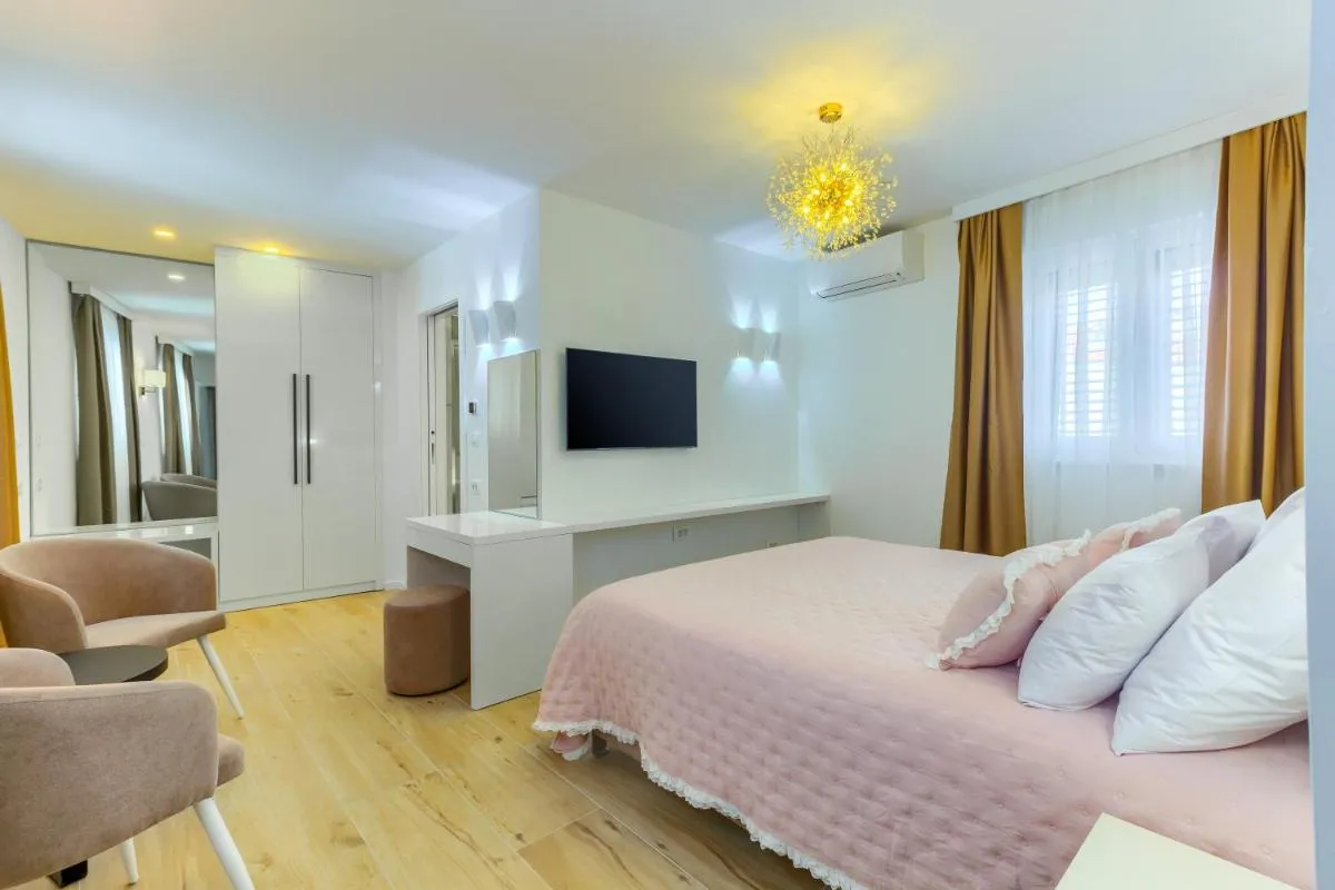 Image 2 of Irini Luxury Rooms