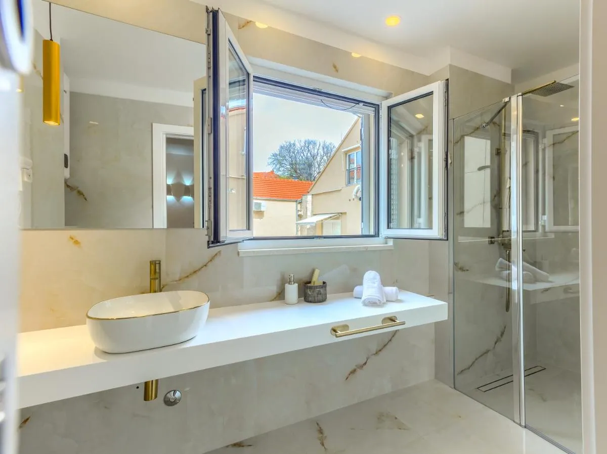 Image 6 of Irini Luxury Rooms