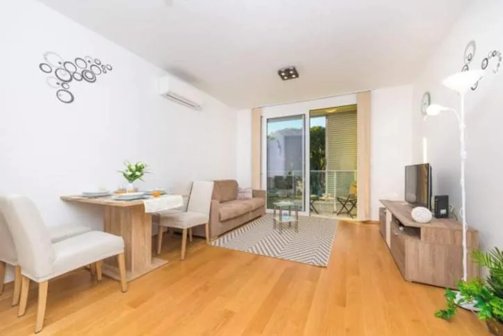 Image 4 of Iris apartment private parking