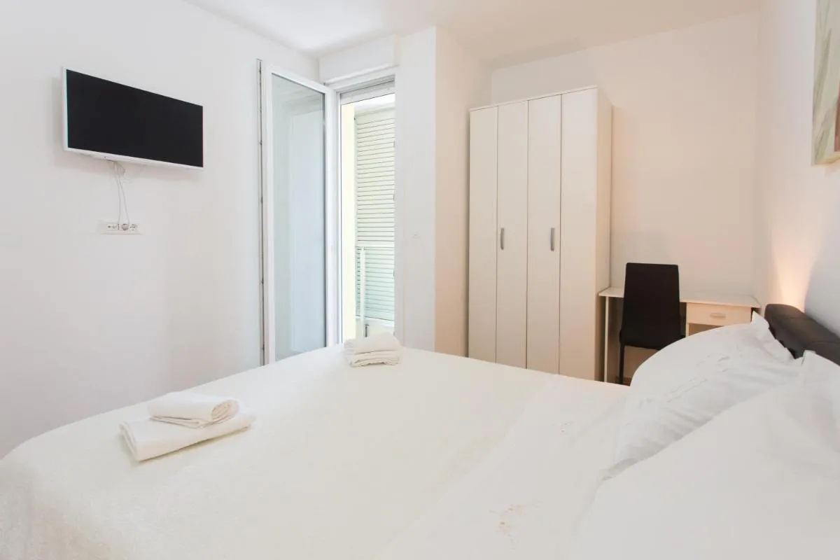 Image 6 of Iris apartment private parking