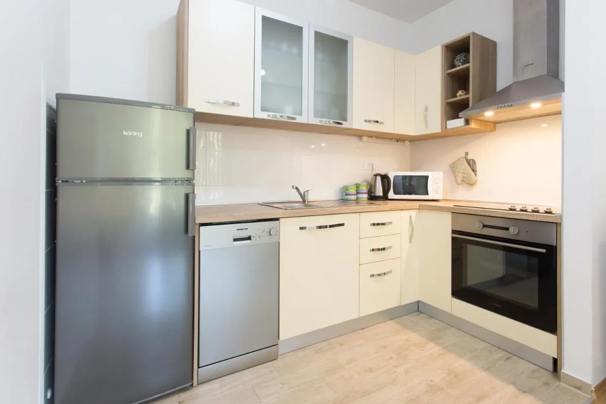 Image 2 of Iris apartment private parking