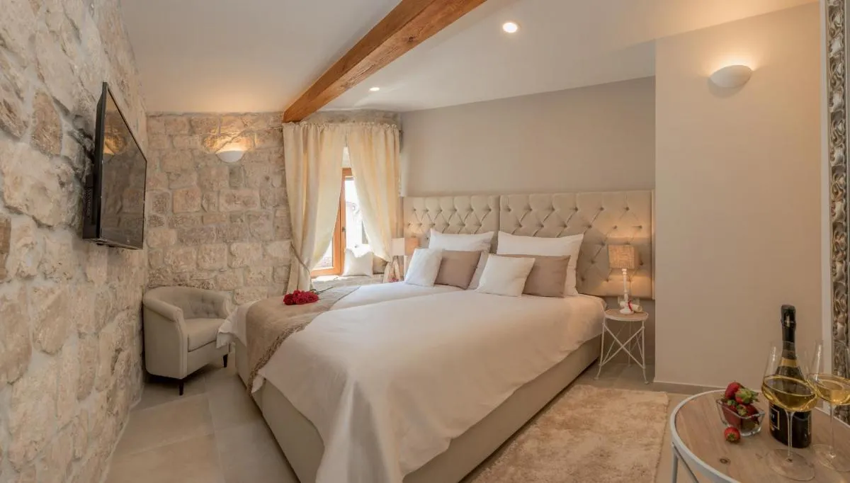 Image of Jupiter Lux Rooms