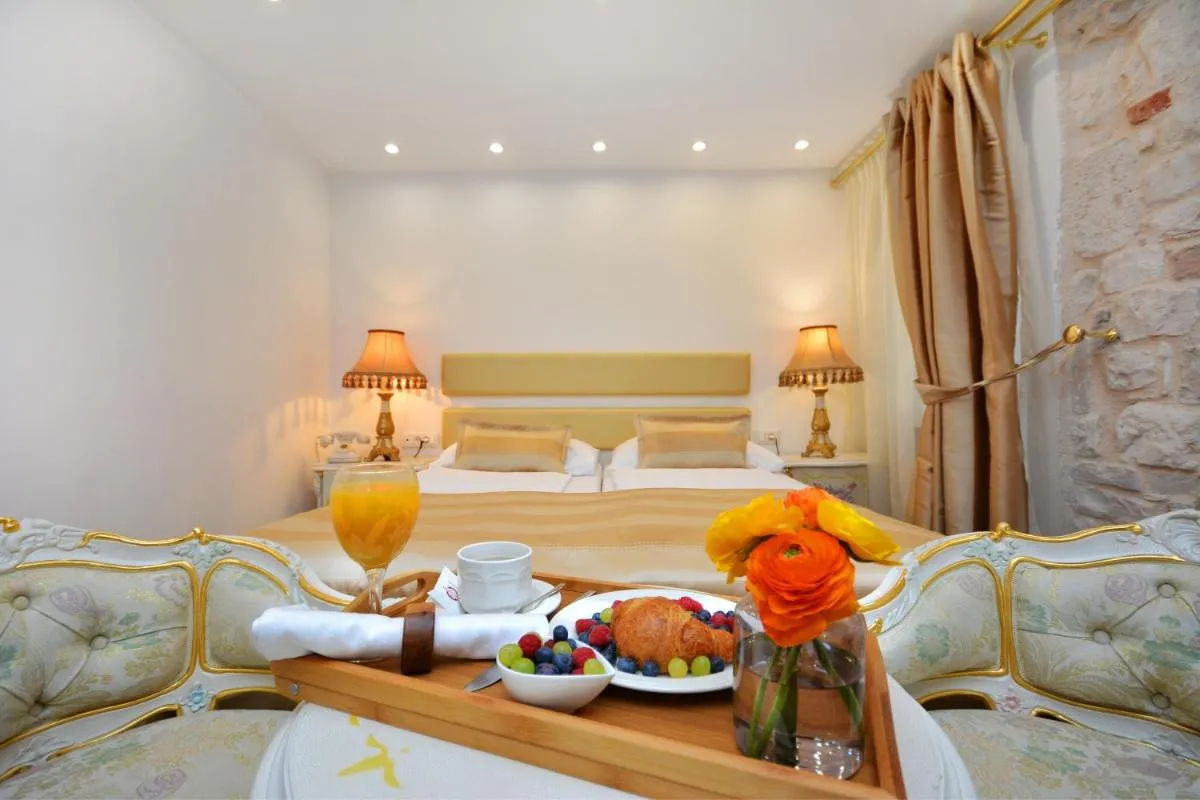 Image 4 of Jupiter Luxury Hotel