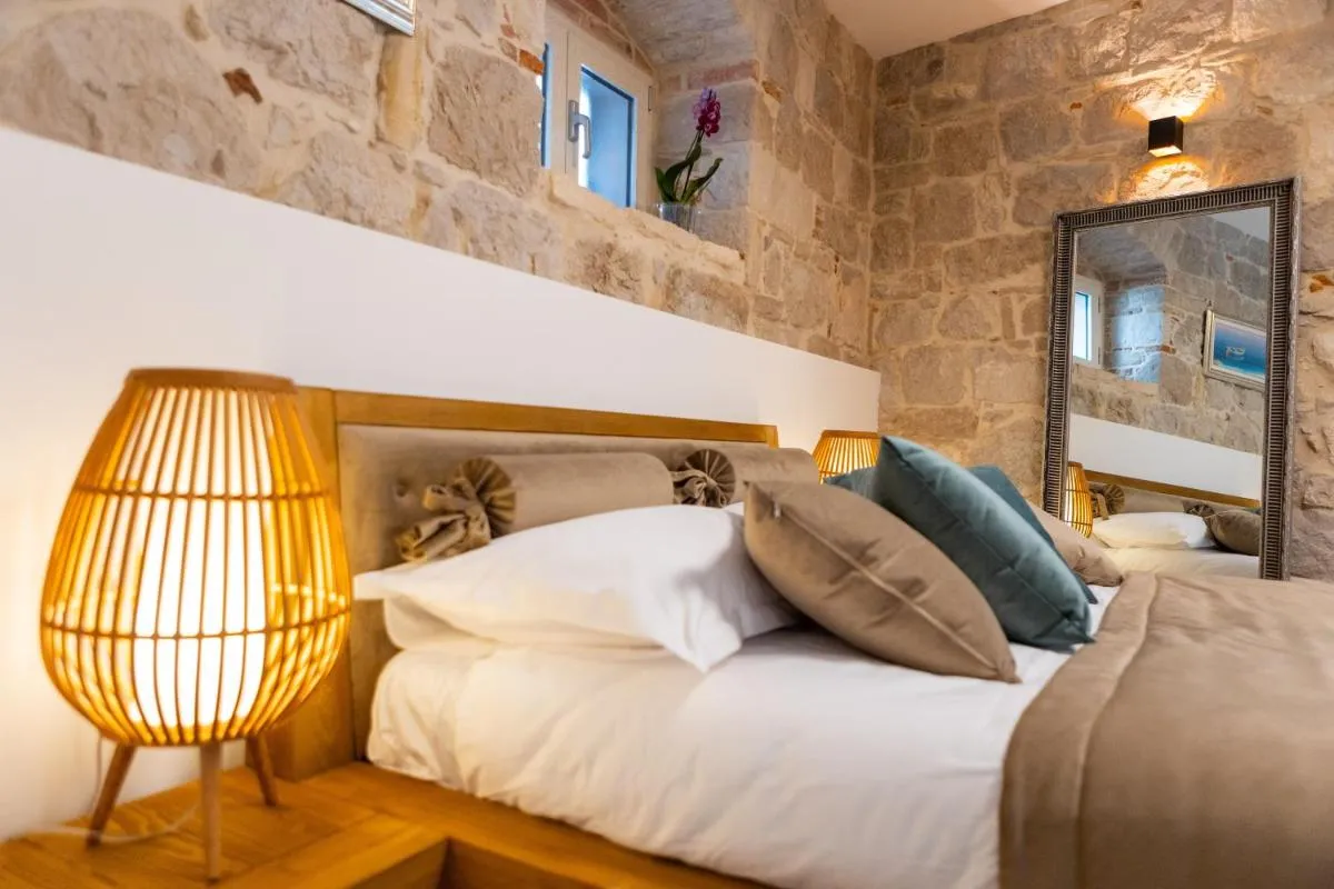 Image 6 of Kamarin Luxury Studio Apartment