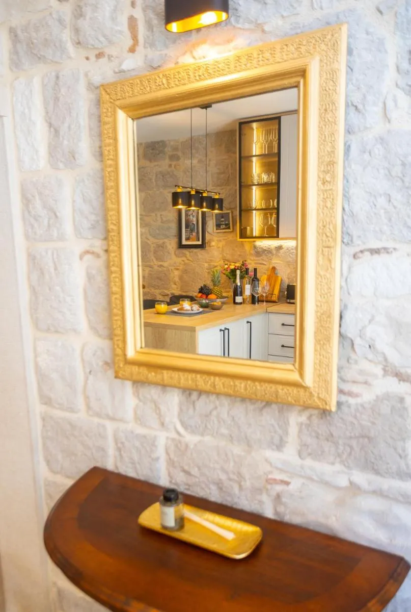 Image 3 of Kamarin Luxury Studio Apartment