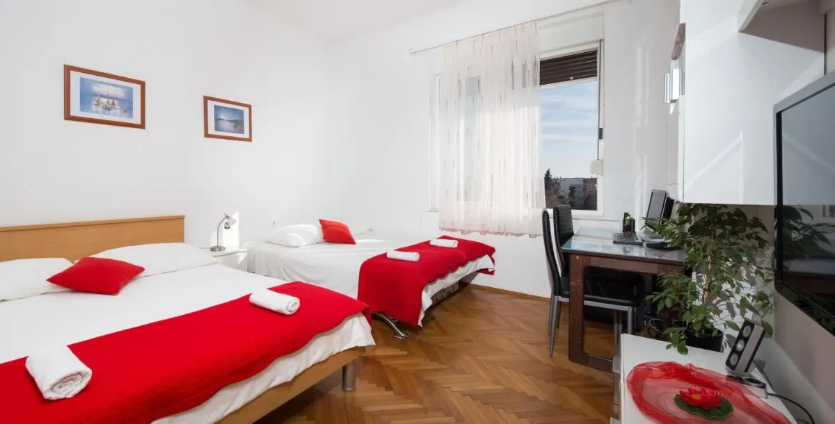 Image 1 of King’s view apartment