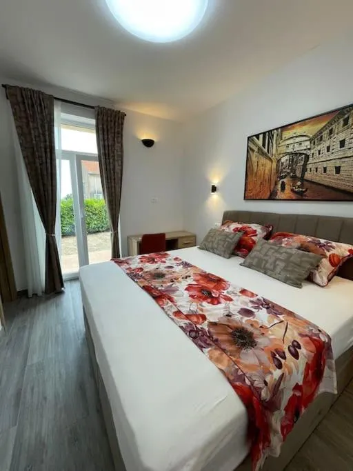 Image 3 of LA2 luxury apartment near Bacvice beach
