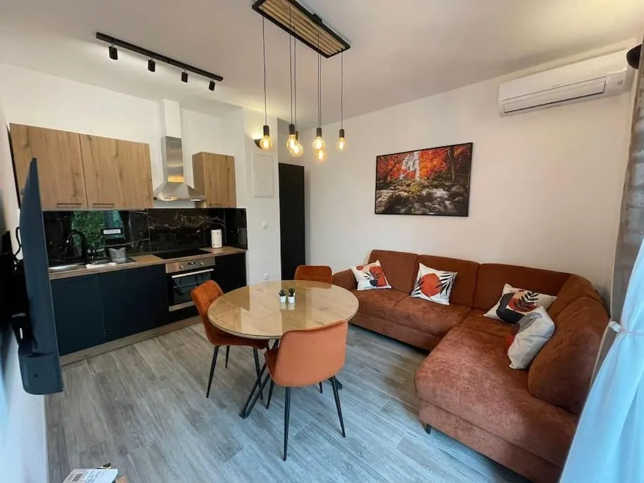 Image of LA2 luxury apartment near Bacvice beach