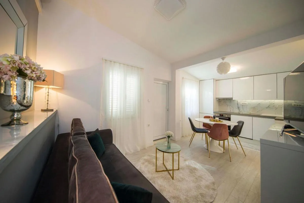 Image 2 of LUX GARDEN Luxury Apartment Split